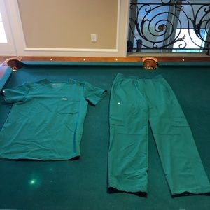 Men’s FIGs Scrubs Hunter Green (XS and S)